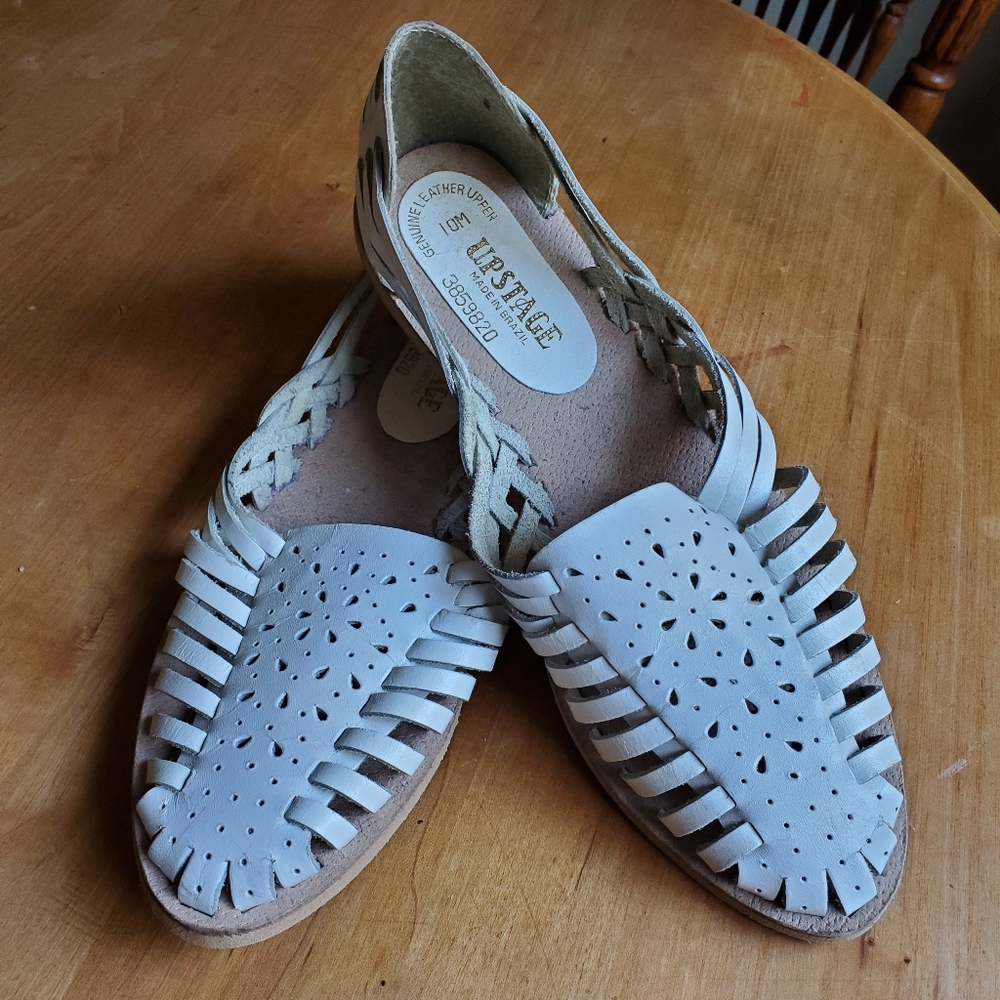 Vintage Upstage White Leather Hurache Flat Sandals Size 10 EUC
